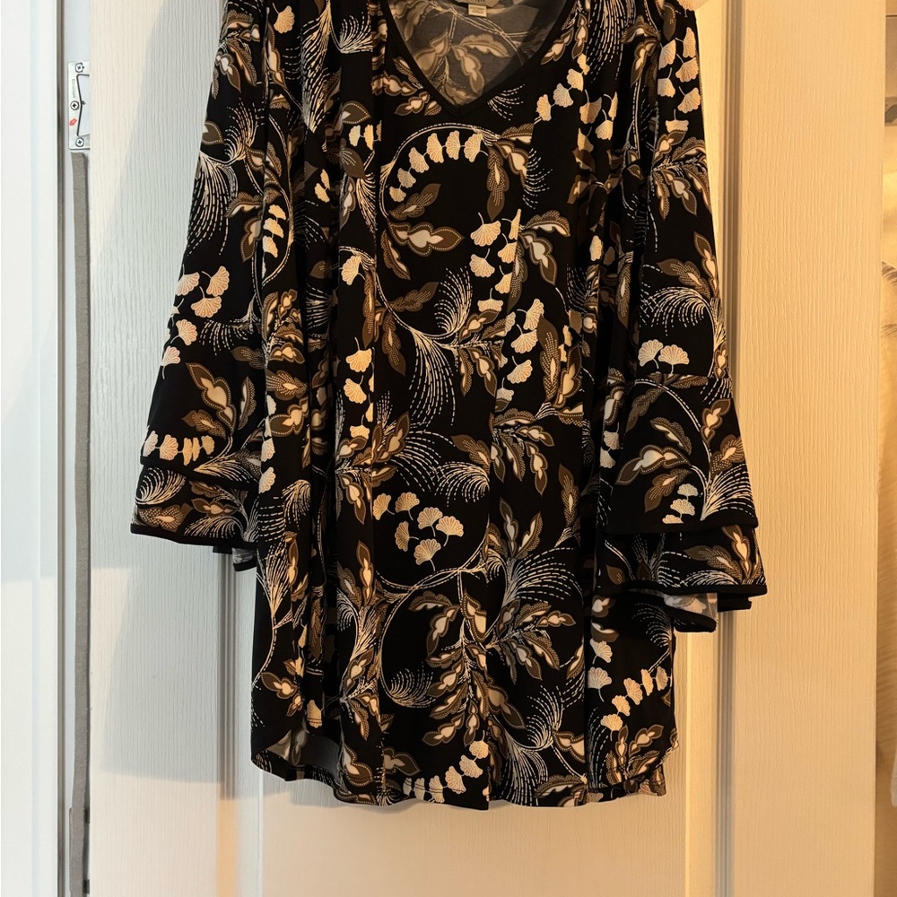 CATO brand Floral Black and Cream Women's Top